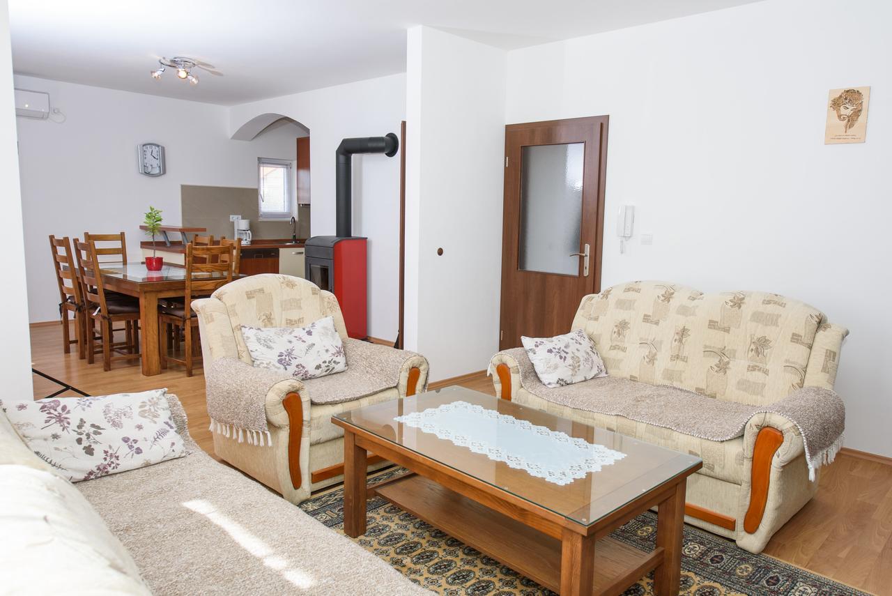 Apartment Drmic Kaštela Kültér fotó