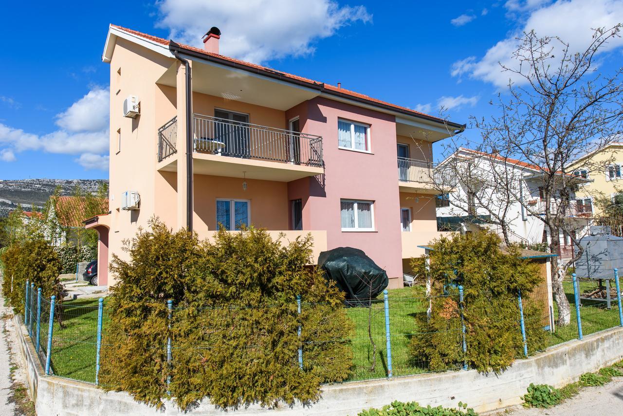 Apartment Drmic Kaštela Kültér fotó