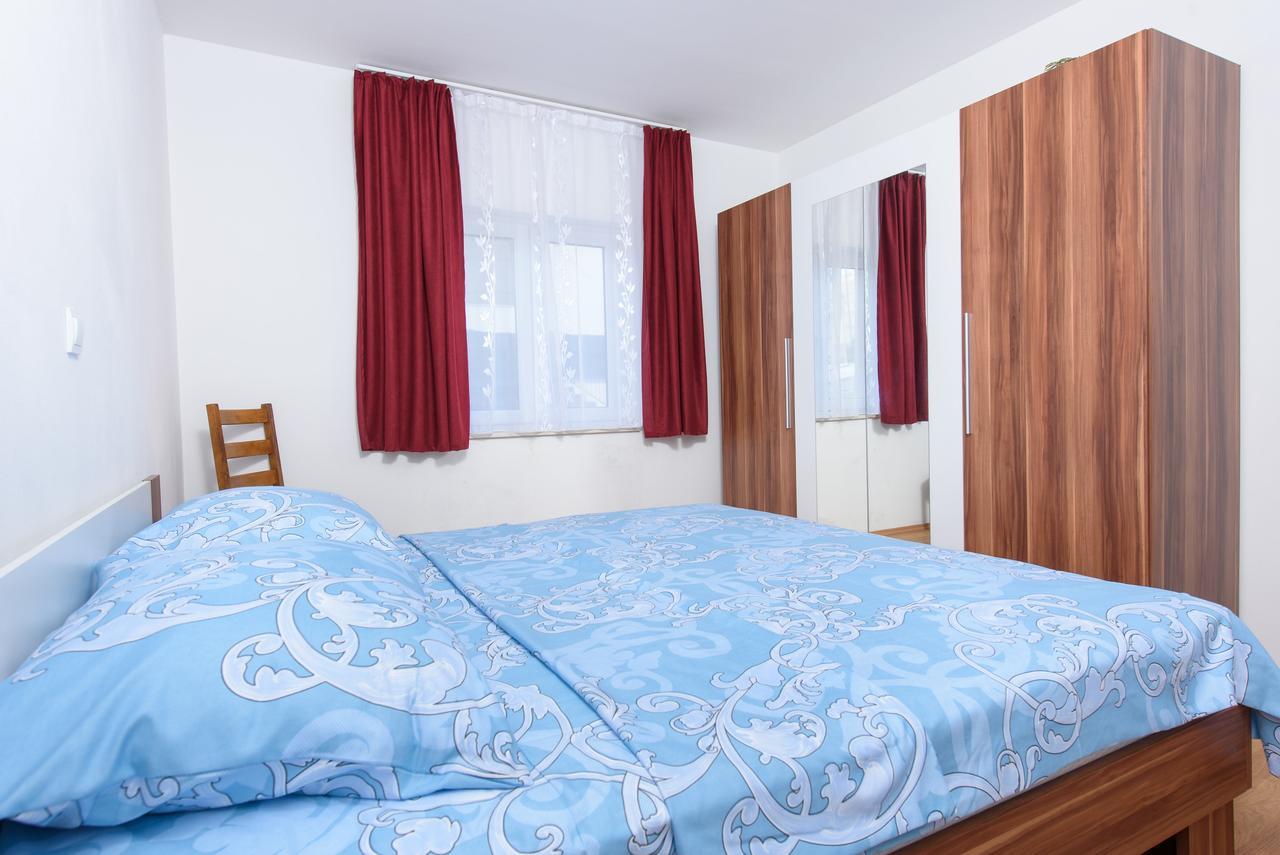 Apartment Drmic Kaštela Kültér fotó