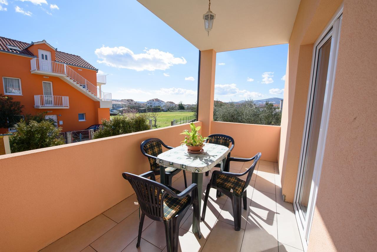 Apartment Drmic Kaštela Kültér fotó