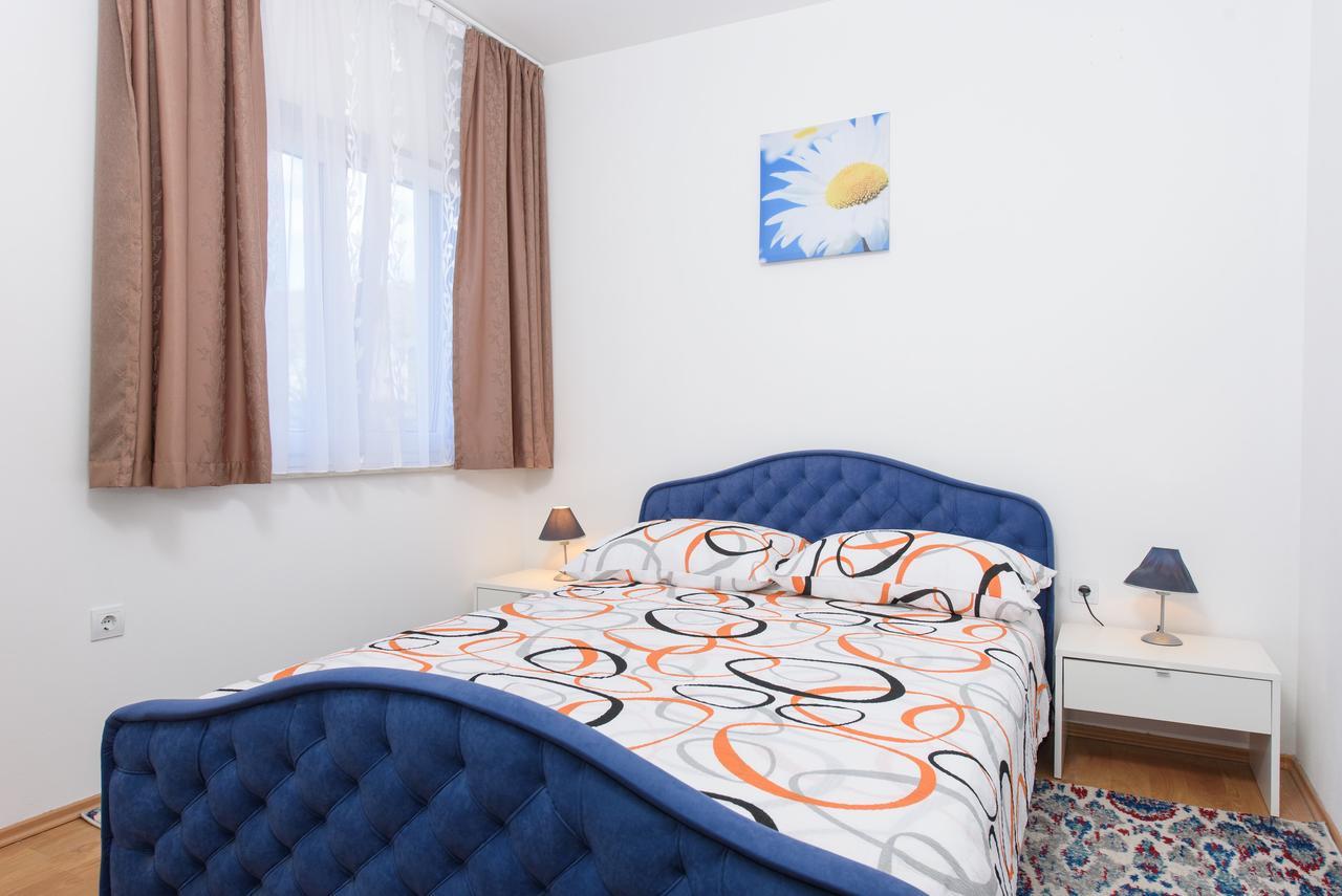 Apartment Drmic Kaštela Kültér fotó