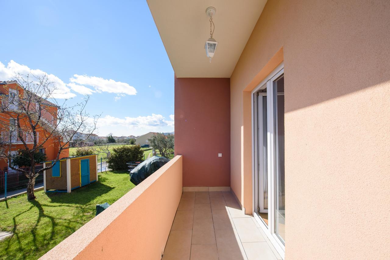 Apartment Drmic Kaštela Kültér fotó