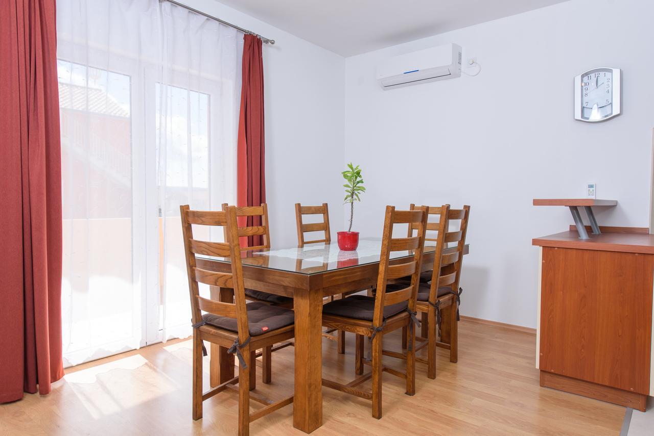 Apartment Drmic Kaštela Kültér fotó