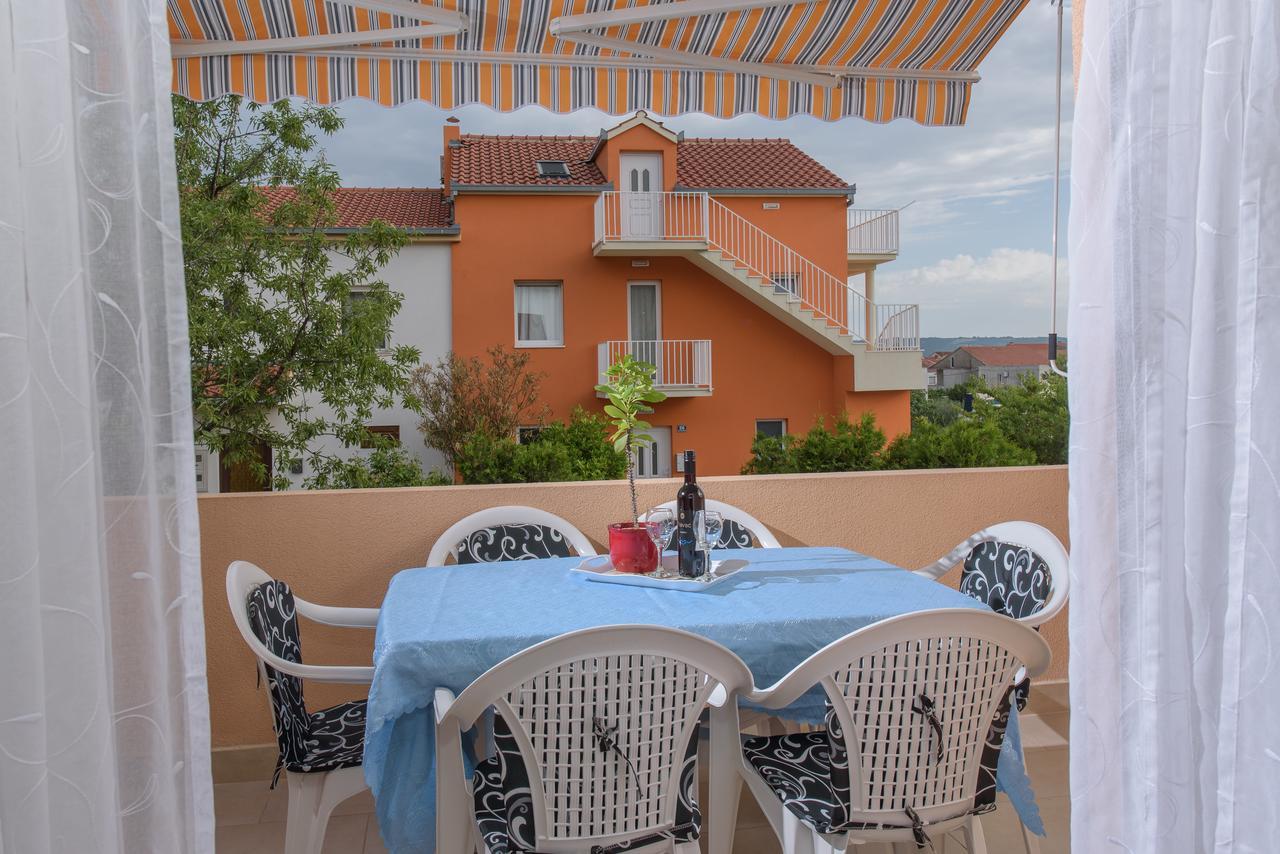 Apartment Drmic Kaštela Kültér fotó